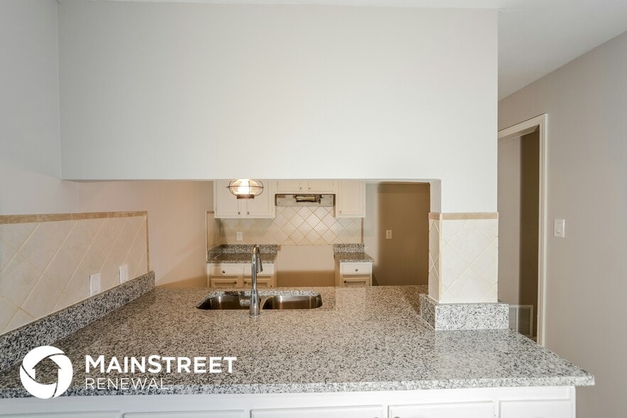 Building Photo - 2923 Black River Ln