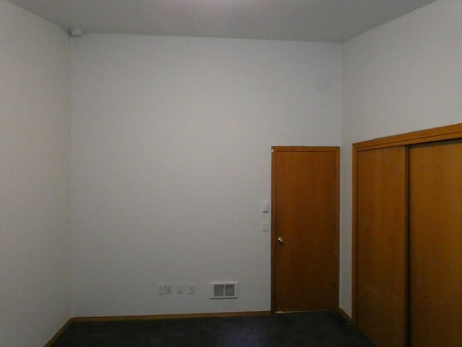 Building Photo - APPLICATION PENDING - *PNW Delight**