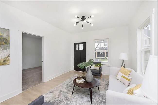 Building Photo - 1137 Saint Peter St