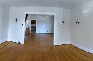 Building Photo - 69 W 5th St