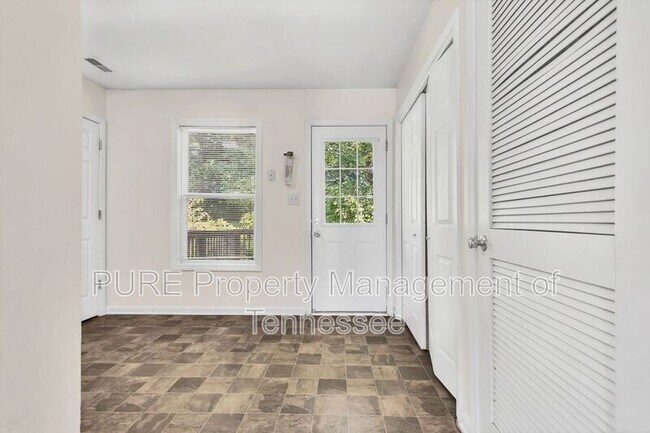 Building Photo - 519 Peachers Ridge Rd