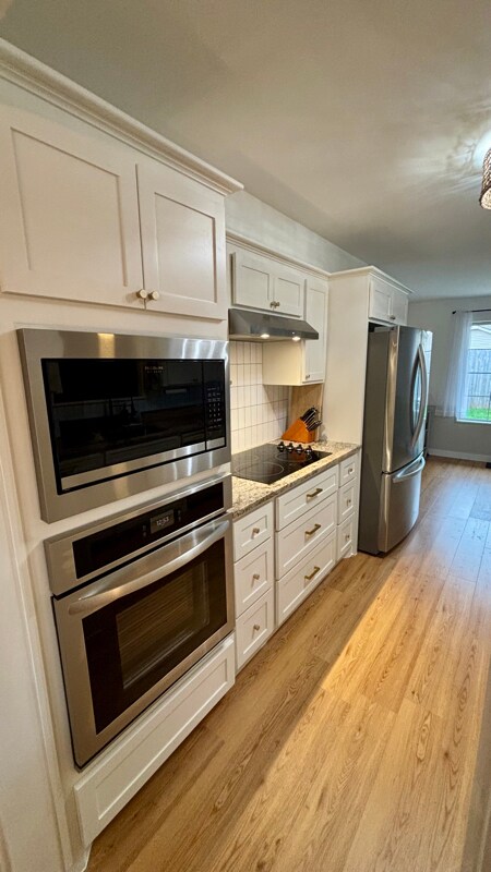 Building Photo - 8705 Lakeaire Dr