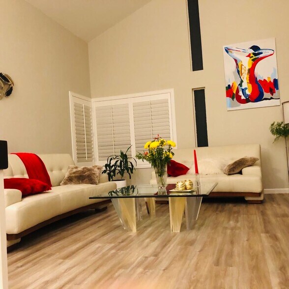 Building Photo - 24641 Ashland Dr