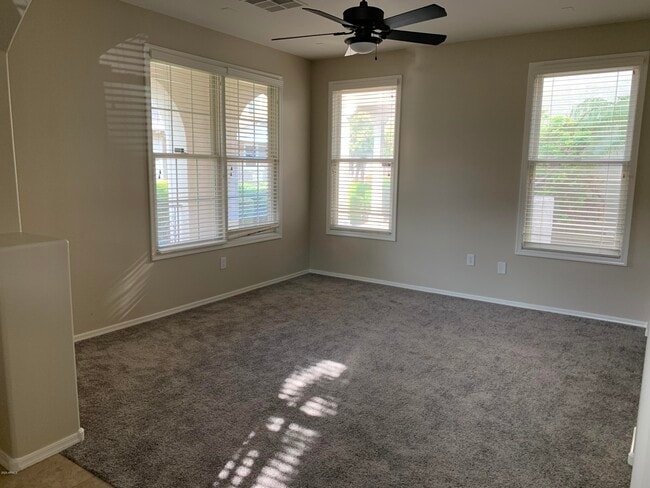 Building Photo - 3854 E Sabra Ln