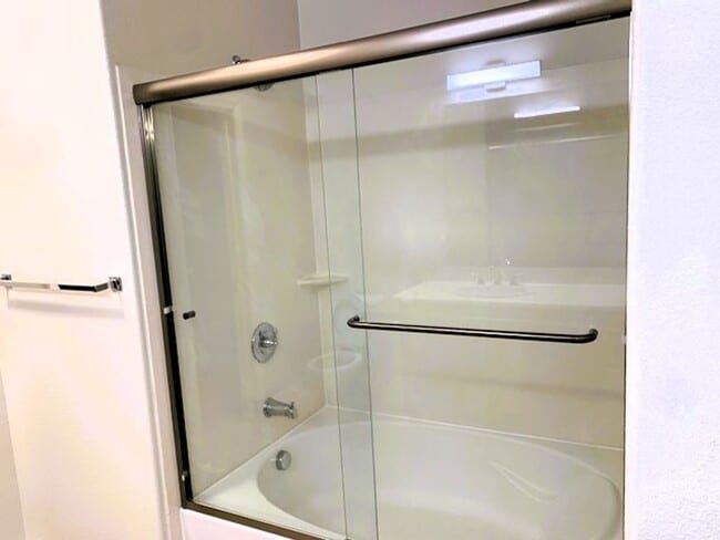 Building Photo - Clean & Modern Dublin Condo – Prime Location - Washer and Dryer in Unit