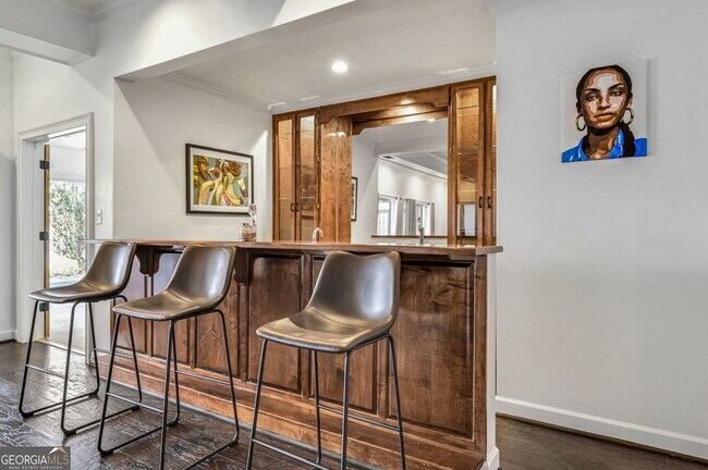 Building Photo - 300 Island Cove Dr