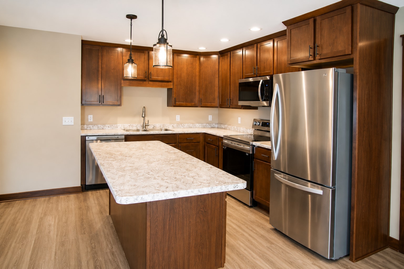 Building Photo - 3428 Riverview Dr