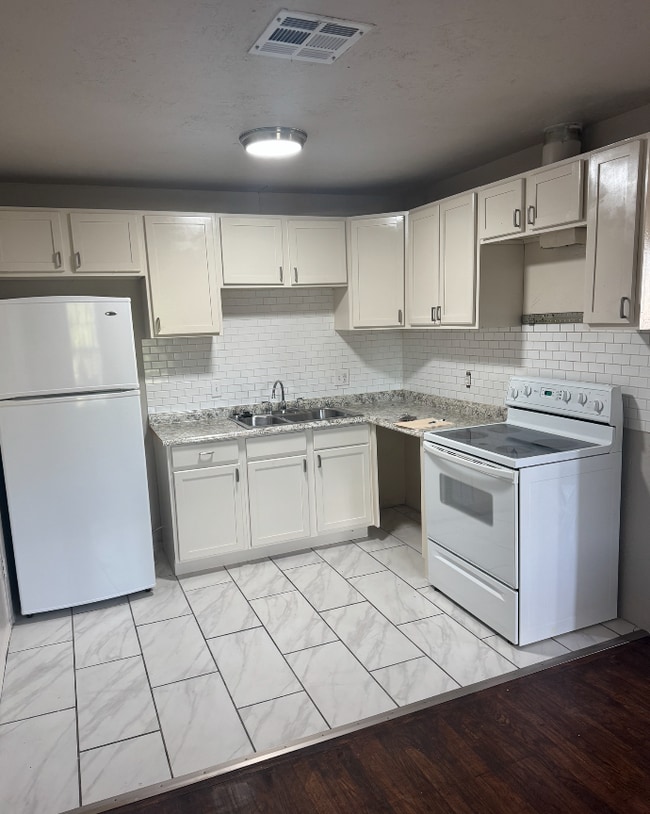 Building Photo - 309 NW 90th St