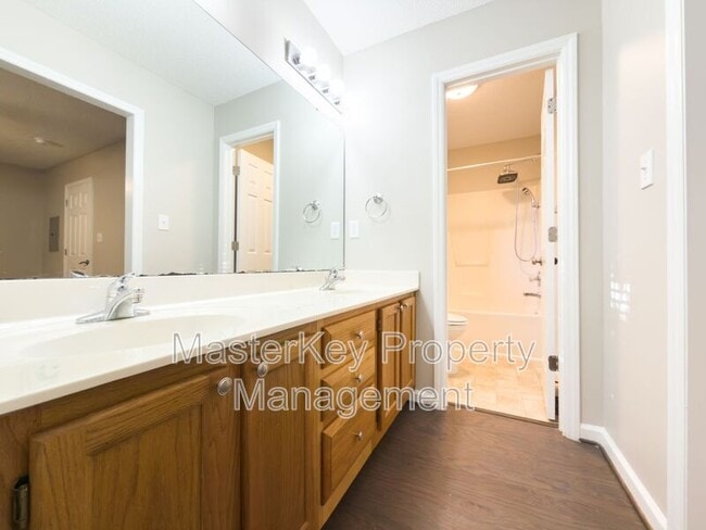 Building Photo - 251 Tillamook Dr