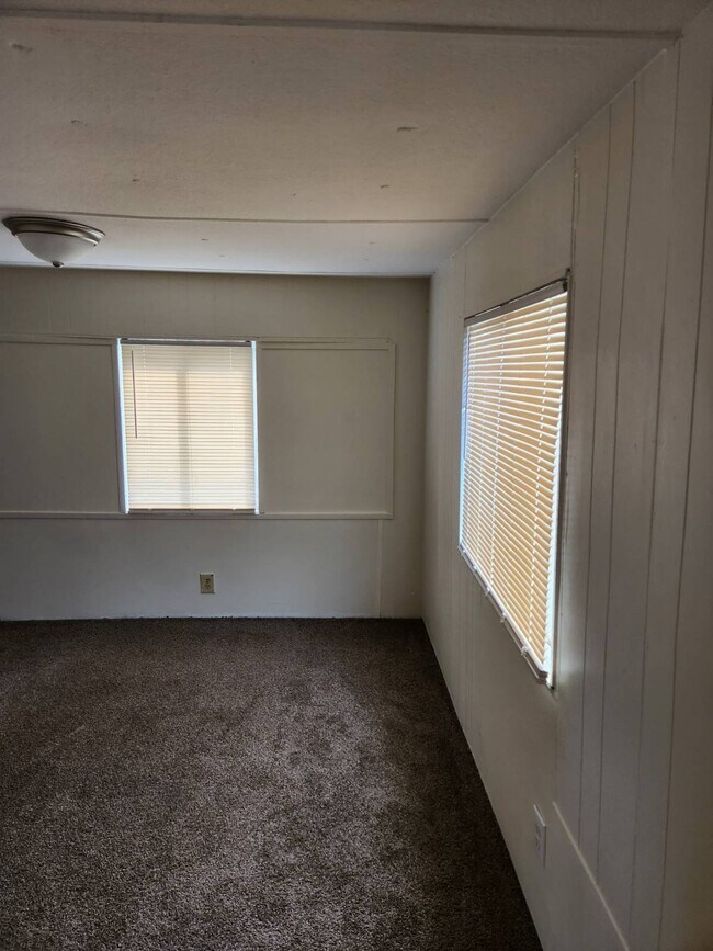 Building Photo - 114 Grace Park Ln