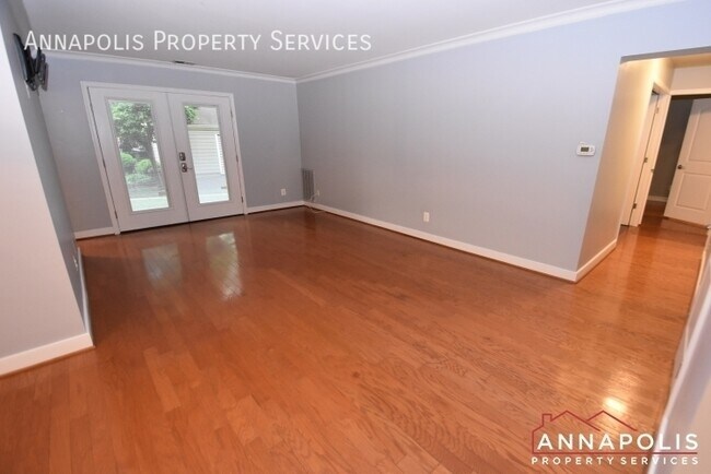 Building Photo - 302 Hilltop Ln