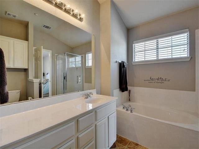 Building Photo - 1310 W Parmer Ln