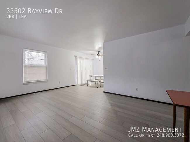 Building Photo - Welcome to this beautiful 2 bedroom, 1 bat...