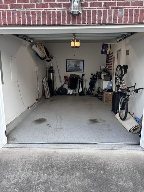 Attached Garage - 1412 Leigh Ct