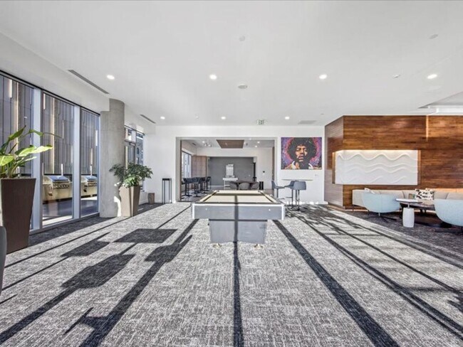 Building Photo - Luxury High Rise Condo Available 7/1/25