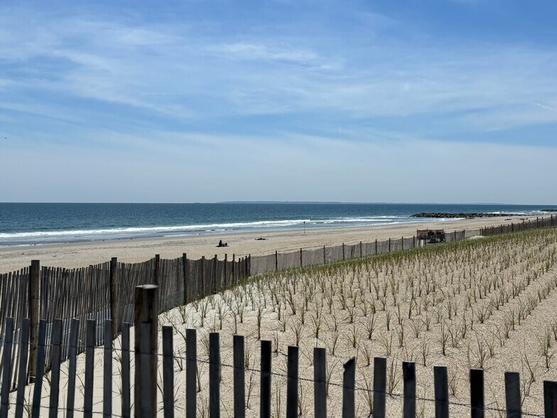Building Photo - 130 Beach 98th St