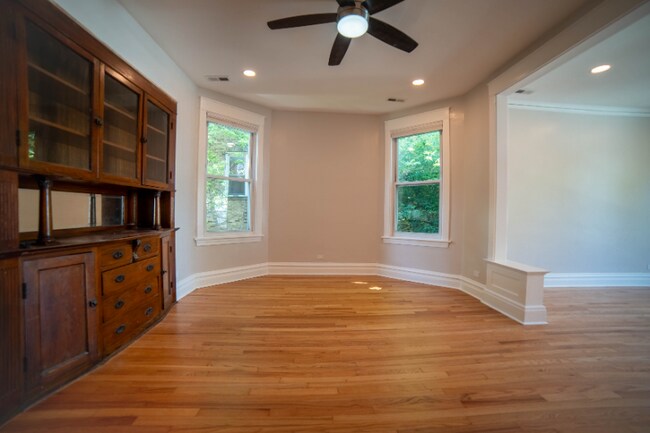 Building Photo - 2923 N Whipple St