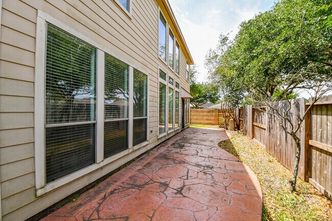 Building Photo - 11110 Oriole Creek Ln