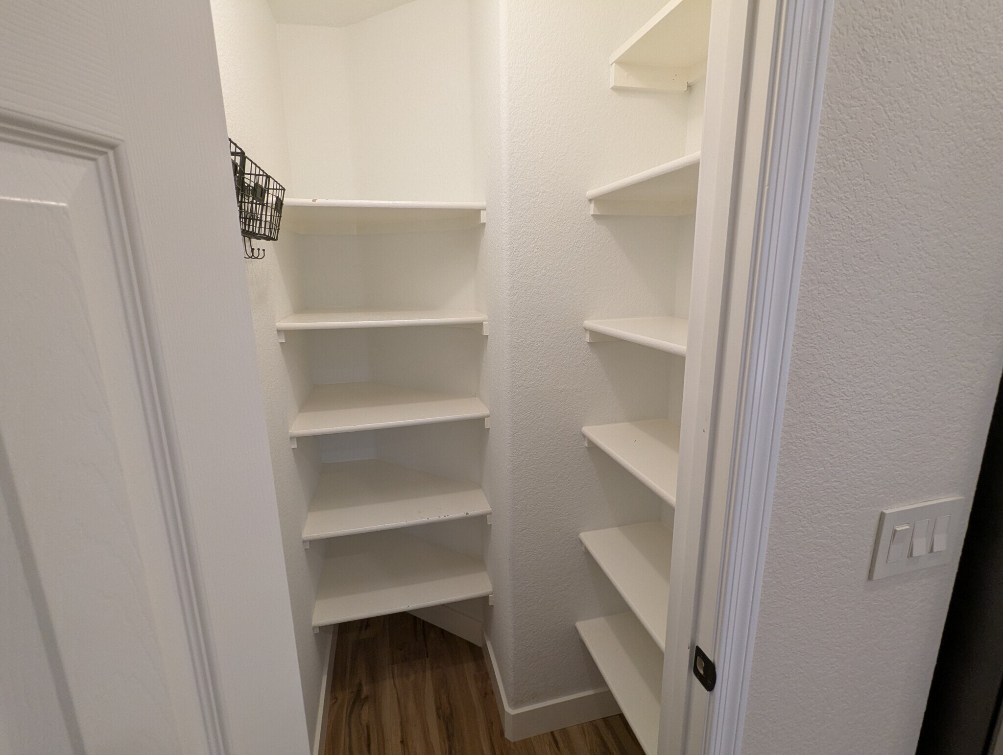 Building Photo - 267 E Smoke Tree Rd