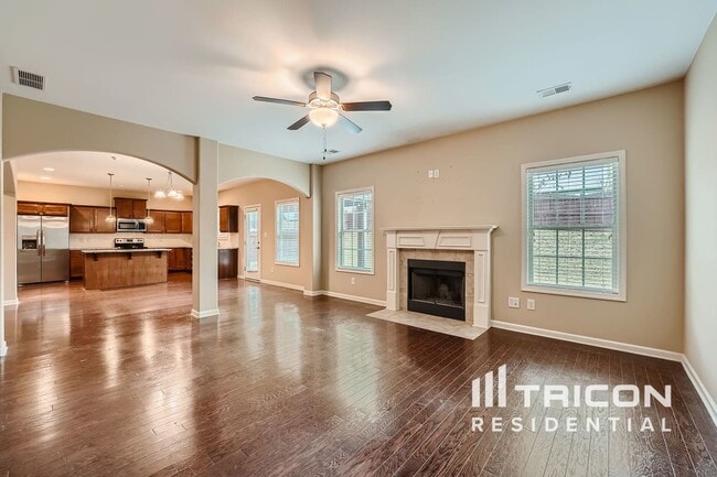 Building Photo - 328 Cliffhaven Cir