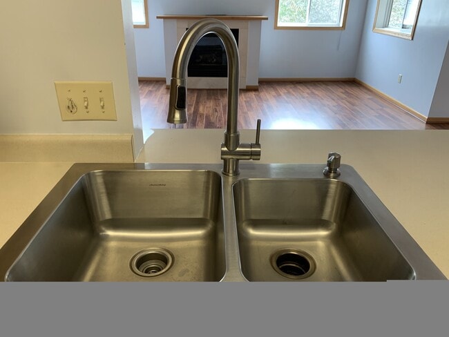 Building Photo - 1018 108th Ln NW