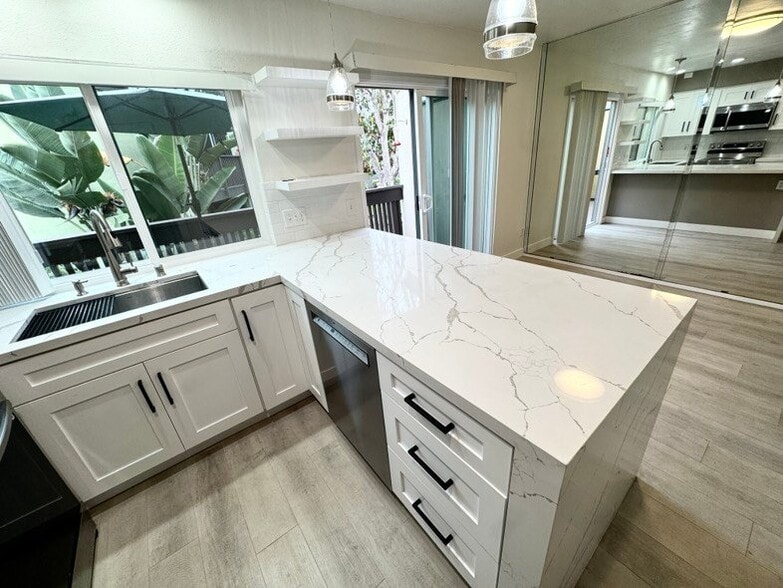 Building Photo - 7958 Mission Center Ct