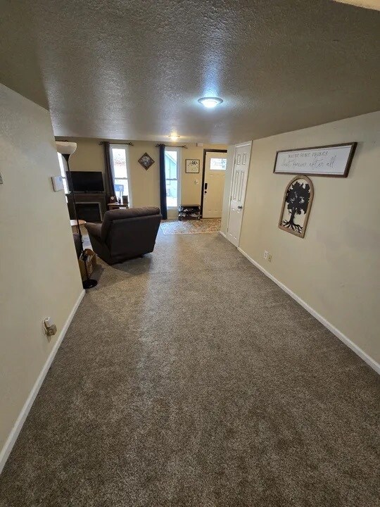 Building Photo - 2033 Rampart Range Rd