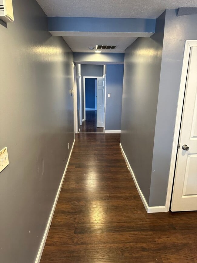 Building Photo - 1807 Jane St