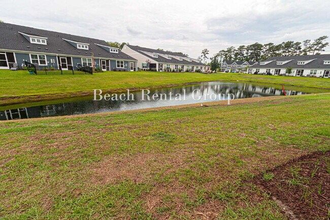 Building Photo - Furnished Townhouse in Gated Community