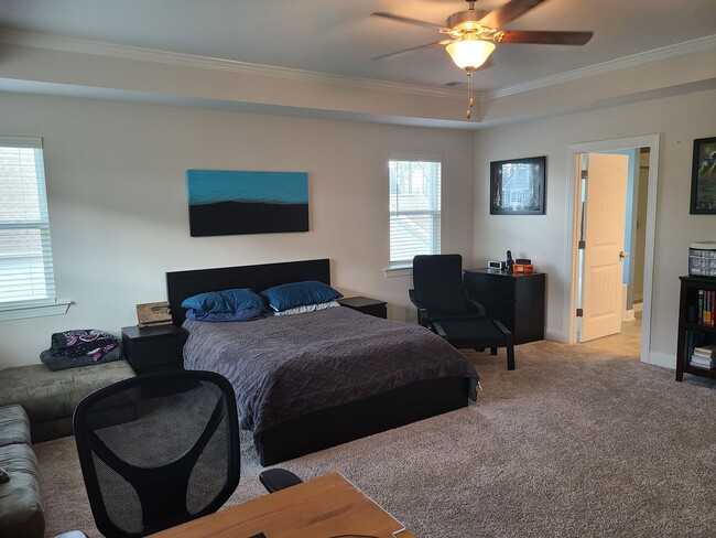 Building Photo - Gorgeous 4 bedroom home in Mimosa Bay!