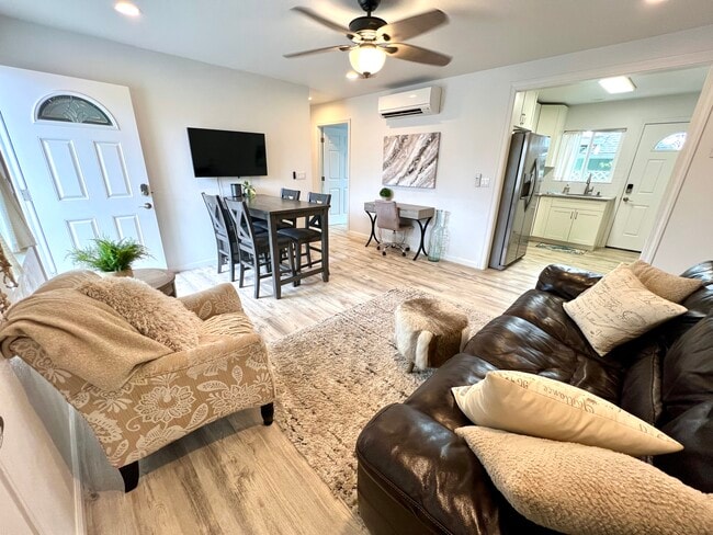 Primary Photo - 451 Lanae Way