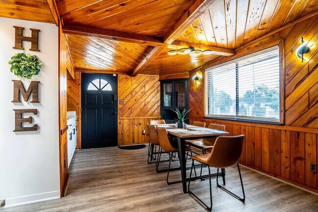 Building Photo - 9096 Dubois Blvd