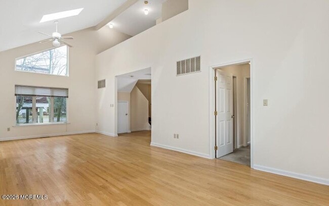 Building Photo - 102 Demmy Ave
