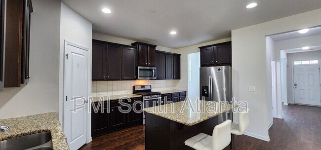 Building Photo - 633 Amrose Way