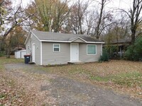 Building Photo - Cute 2 Bedroom 1 Bathroom House in Alma