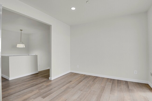 Building Photo - 6615 Athletic Ave