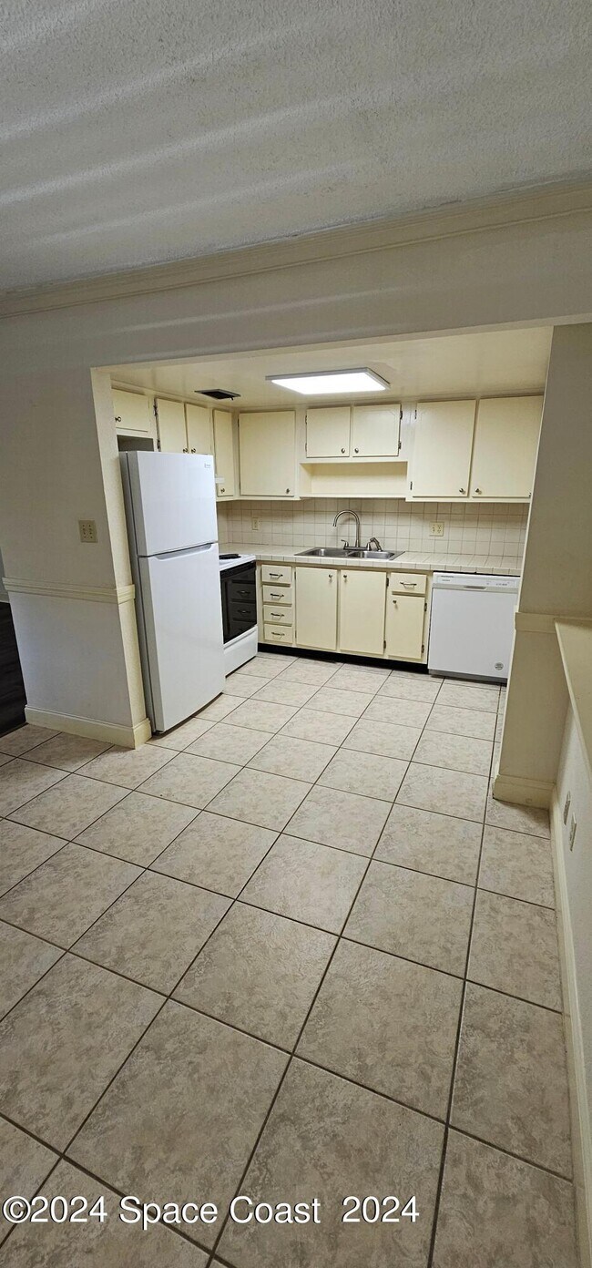 Building Photo - 6590 Odyssey St