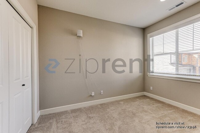 Building Photo - 7294 NW Oakfern Dr