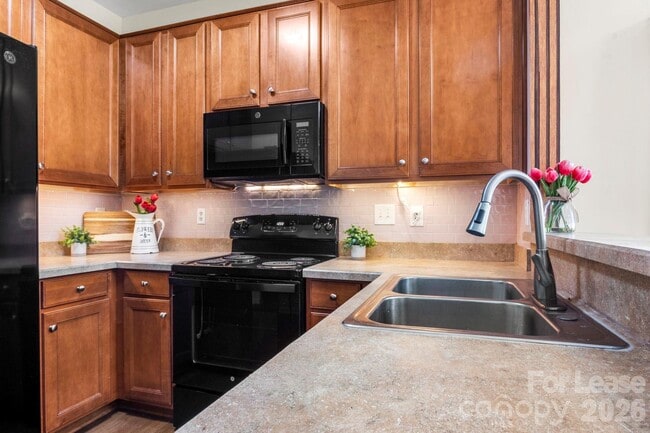 Building Photo - 10457 Stokeshill Ct