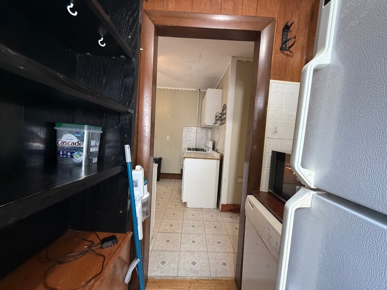 Building Photo - 53 Litchfield St