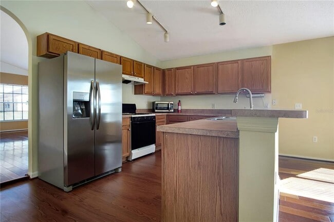 Building Photo - 990 Kenbar St