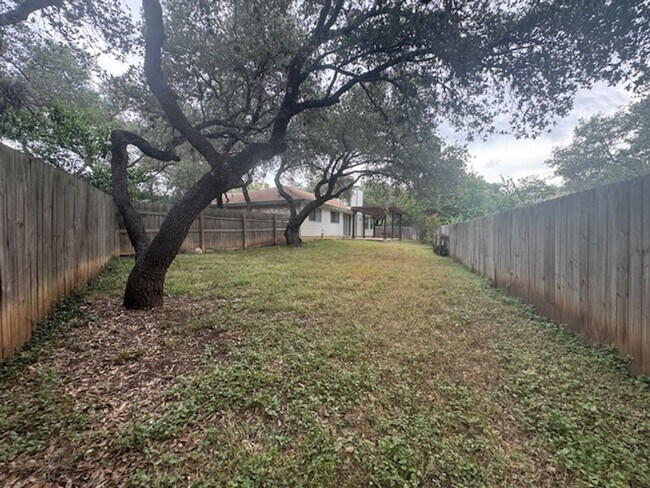 Building Photo - What a Gem! Spacious, Renovated 1-Story Ho...