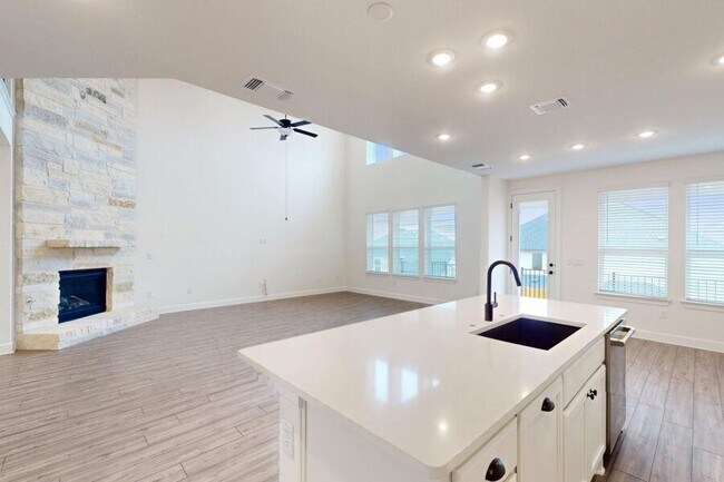 Building Photo - 3825 Waxahachie Rd