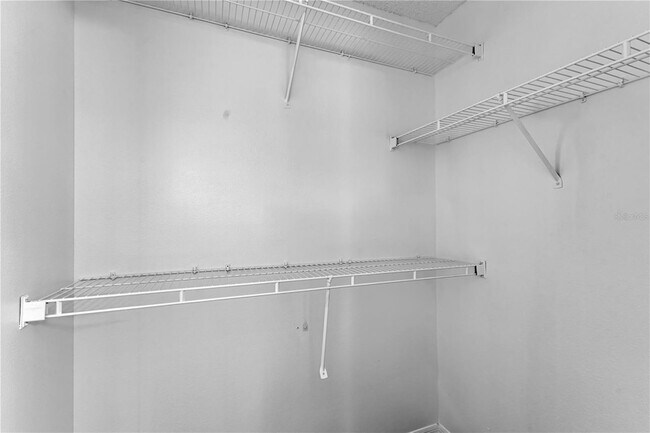 Building Photo - 2031 Wintermere Pointe Dr