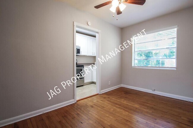 Building Photo - 2761 St Johns Ave