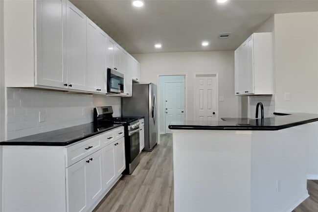 Building Photo - 2222 Princess Snow Cir