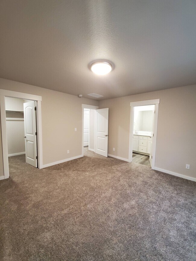 Building Photo - 1721 Westward Cir