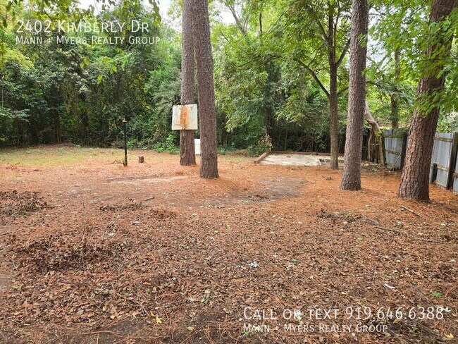 Building Photo - 2402 Kimberly Dr