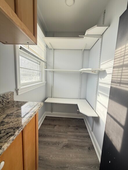 Building Photo - 43 May St