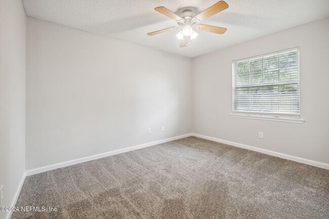 Building Photo - 12358 Carriage Crossing Ct